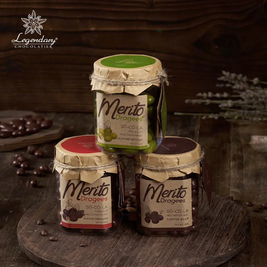 MERITO DRAGEES – chocolate-coated nuts